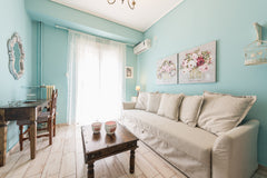 Beautiful bright apartment in country style, both romantic and cozy. There are 2 Athens, Attica, Greece Zenios Hercules - Stylish apartment near Acropolis Entire rental unit vacation rental 14941906