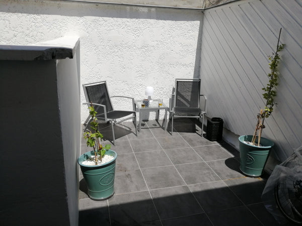 Au 1er ėtage d un immeuble en pierre, appartement entiėrement rėnovė, lumineux,  Bordeaux, France 