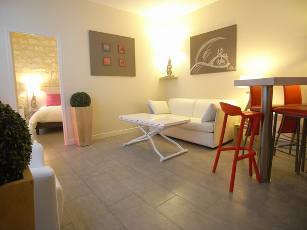 This 36 square feet (approx: 388 square meters) 1 bedroom apartment is located o Paris, France Nice 1 bedroom flat 18th district sacre coeur Entire rental unit vacation rental 16399437