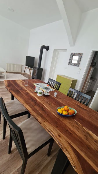Ruhige, neu renovierte Altbauwohnung mit privatem Direktzugang über Gehsteig. Et  City Apartment mit Direktzugang Entire rental unit vacation rental 668138843020420105