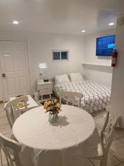 Fly romantic, memorable place.  Guest suite in Queens · ★4.92 · 1 bedroom · 1 bed · 1 private bath Private room in guest suite vacation rental 732423590558525981