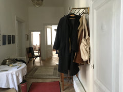 gemütliche Wohnung mit einer Mischung aus alten Möbeln, moderner Kunst und Erhal Vienna, Austria Sympathische Altbauwohnung nahe 1. Bezirk Entire rental unit vacation rental 24883259