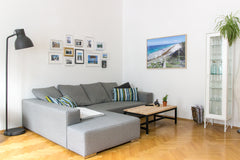 Modern and bright 52 m² apartment in very good location, just 5 min by bus from  Vienna, Austria Modern, bright and quiet apartment near center! Entire rental unit vacation rental 21843402