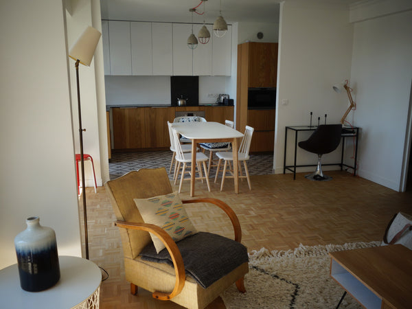 Nice duplex apartment, renovated, on the 7th and 8th floors of a 9-floor buildin Luxembourg, Luxembourg Duplex 3 bedrooms & balcony - Paris 11th district Entire rental unit vacation rental 20081402