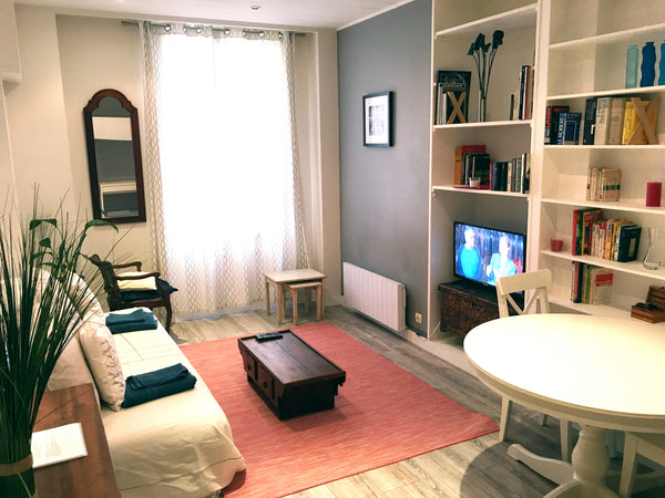 Situation exceptionnelle, totalement centrale, entre Les Invalides, la Tour Eiff  Superbe appartement parfaitement situé Entire rental unit vacation rental 18860418