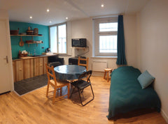 Appartement en premier étage, très bien situé à 4mn de l'Opéra et de la station  Lyon, France Un air de campagne Entire rental unit vacation rental 39983476