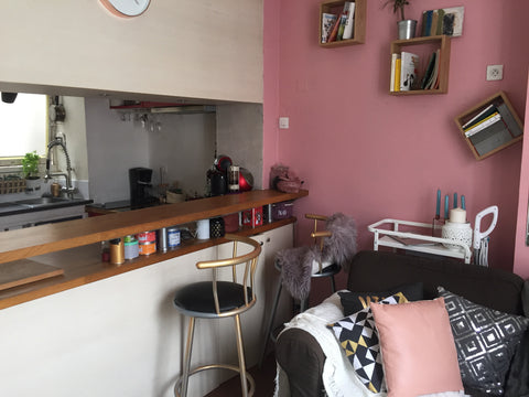 At the 4th and last floor of a Parisian building, this cute apartment is ideal f Paris, France Perfect for couples or single swinging by paris Entire rental unit vacation rental 19127153