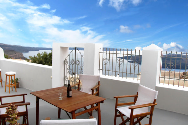 Villa DALI is a 3-bedroom (100 sq m) house situated in an exclusive neighborhood Athens, Greece Villa DALI: House with volcano view Cycladic home vacation rental 6329387