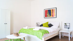 Eine schöne und moderne 2-Zimmer Wohnung im Herzen Wiens 2 Minuten vom Schloss B  Desirable 2BR apartment - perfect for 5 persons Entire rental unit vacation rental 615638425513593373