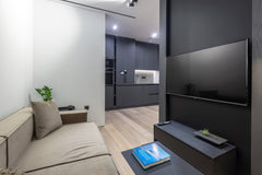 Offering a spacious living area, a luxurious master bedroom, a fully equipped ki CY The Duke suite 103/one bedroom Room in aparthotel vacation rental 38174886