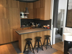 Niché au fond d'un passage fleuri, cet appartement (1er étage)vous séduira par s Dax, France Havre de paix en plein cœur de Paris Entire rental unit vacation rental 19042474