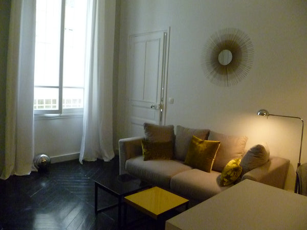 Quiet and renovated flat in a XIX Haussmann buiding. Ideally located between the Paris, France Stunning 1 BedRoom flat in Paris 8 Entire rental unit vacation rental 9521230