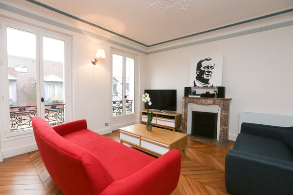 This appartment which is one minutes from the sacré coeur has been completely re Paris, France Luxurious Appartment in Montmartre! Entire rental unit vacation rental 1350985