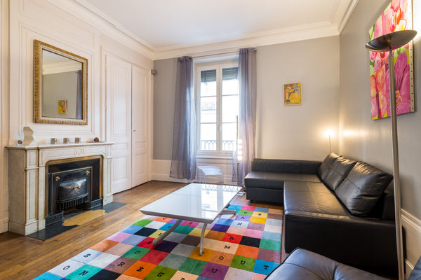 Ce superbe appartement est à proximité immédiate des berges du Rhône, entre la P Lyon, France T3 Le Rabelais 70m² avec 2 chambres Entire rental unit vacation rental 47837910