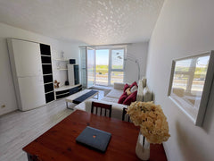 It’s a very quiet area near the Danube river, not in the city center.<br />The w Vienna, Austria Schöne Wohnung mit Dachterrasse Entire condo vacation rental 624475826720847947