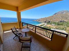 The studios are built in the hills of Souda beach, near Plakias.<br />The wonder Greece Eolia beachfront studios 2 Private room in rental unit vacation rental 12165755