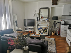 Situé en plein de cœur de Montmartre près de la place du Tertre connue pour ses  Paris, France Studio Montmartre [Basilique du Sacré-Cœur] Entire rental unit vacation rental 20467751