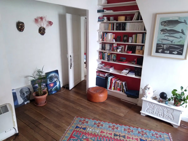 Typical Montmartre building where Verlaine and Rimbaud (two famous french poets) Paris, France Lovely apt of 50 m² in Montmartre! Entire rental unit vacation rental 409039