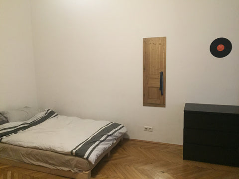 I have a spacious and sunny room in an apartment with a great location. It is ju Vienna, Austria Room in great apartment near central Vienna Private room in rental unit vacation rental 13314111