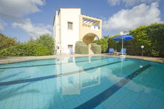 Located in Roussospiti village 6 km from Rethymno, Aloni Villas offers self-cate Rethimnon, Greece Aloni Villas Private villas Entire villa vacation rental 1064824