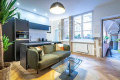 Profitez d'un logement élégant et central situé sur la Rue Mercière<br /><br />L  Rue Mercière, Terrasse, Hypercentre, Lyon Entire rental unit vacation rental 759271040408521935