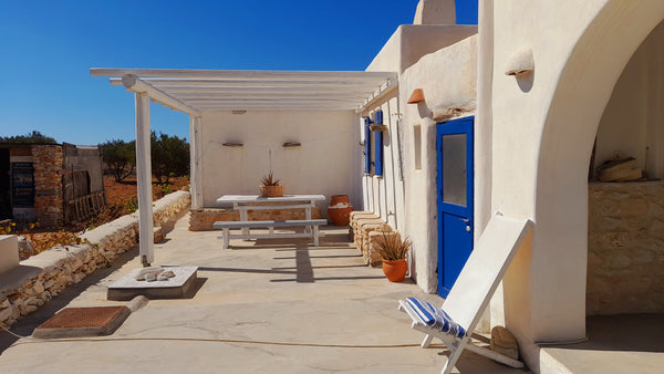 The exact white point to explore the island of Paros and relax in front of the s Barcelona, Spain THE WHITE HOUSE II : Typical Cyclades House Entire rental unit vacation rental 38033731