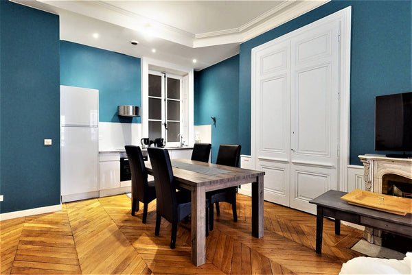 Privileged location near Place Bellecour. Beautiful combination of old-fashioned Lyon, France Orpi Duplat32 Hyper Centre Lyon quartier Bellecour Entire rental unit vacation rental 29591001