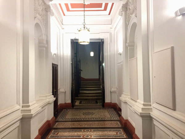 Refurbished apartment in th 1st district, in a classical Viennese building.<br / Vienna, Austria 1st district apartment in classical building Entire rental unit vacation rental 33638027