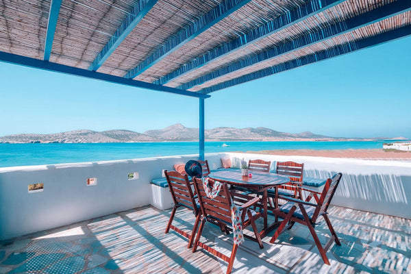 An independent apartment,on the top floor of a 2 level complex,by the sea with s Antiparos, Greece Antiparos - A Sea view house by the sea Entire home vacation rental 12668758
