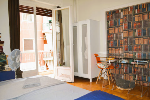 A double room in a 4 bedroom apartment in Kato Patisia are in North Athens. <br  GR Room in a Shared Apartment Athens L Private room in rental unit vacation rental 641151479978572574