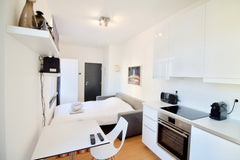 Beautiful apartment entirely renovated and located in the city center on the Pla Brussels, Belgium Cozy studio - On the Place du Grand Sablon Entire rental unit vacation rental 29356277