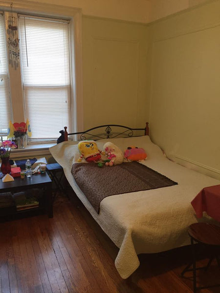 Private Rooom sharing bathroom & kitchen. Very spacious. Complimentary coffee/ba New York, NY Rental unit in Brooklyn · 1 bedroom · 1 bed · 1 shared bath Private room in rental unit vacation rental 16808375