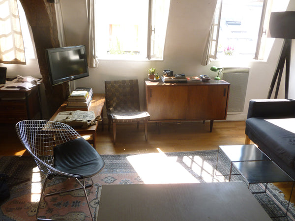 Very functional studio in a an 18th century building in Le Marais. Plan a peacef Paris, France charming studio in Le Marais Entire rental unit vacation rental 9895276