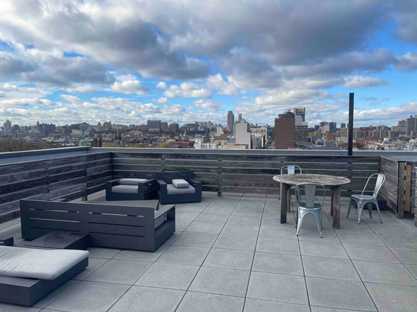 Enjoy a stylish experience at this centrally-located place. Right in the middle  Los Angeles, CA Rental unit in New York · ★4.67 · 1 bedroom · 1 bed · 1.5 baths Entire rental unit vacation rental 872353060229598939