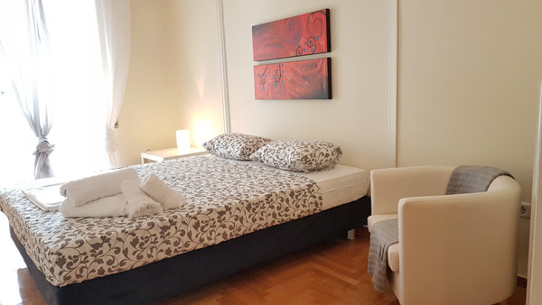 A large apartment of 140 sq.m., sunny, airy and renovated, on the 3rd floor of a Athens, Greece Menta Apartment - Athens Center, 5 BD, 2 BATH Entire rental unit vacation rental 22803132