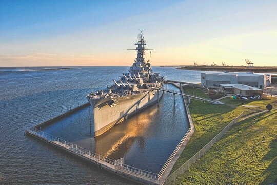 Mobile/ Dauphin Island/ Spanish Fort / Theodore Attraction Ticket  Private Tours and Travel Guide America Chicago CITY Gulf Shores Destination Tour