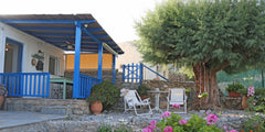 To Little Blue House βρίσκεται  στο παραλιακό χωριό Κάτω Ζάκρος, στο λόφο ακριβώ Greece Little Blue  Couple's Paradise Tiny home vacation rental 42150736