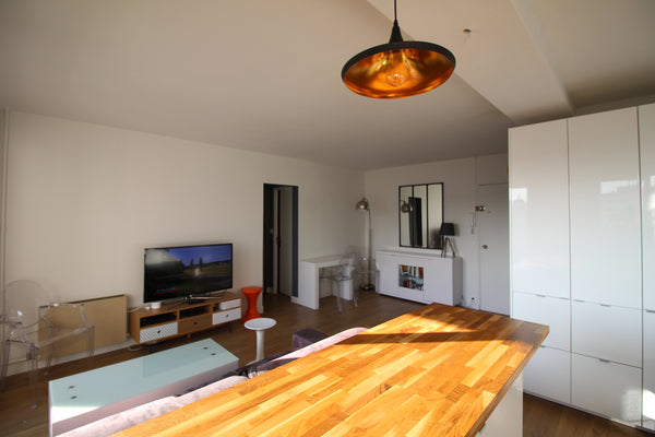 Bel appartement de 2 pièces avec 2 balcons idéalement situé à Nation pour profit Paris, France Stunning  2 rooms Apartment Heart of Paris Entire rental unit vacation rental 29309817