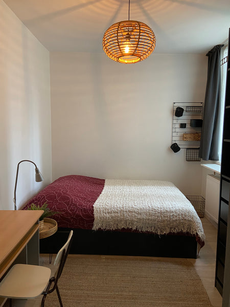 Située à 10min à pied du centre-ville, Grand-Place, avec les transports en commu Brussels, Belgium Chambre Privée Private room in home vacation rental 40442750