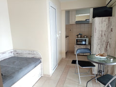 Enjoy easy access to everything you need thanks to your studio's convenient loca Athens, Greece Όμορφη γκαρσιονέρα με βεράντα και θέα Ακρόπολη Entire condo vacation rental 577933643695058545