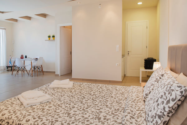 Individual studio, located at Possidonia, just 2 minutes walking distance from A  Possidonia master studio Cycladic home vacation rental 34985573