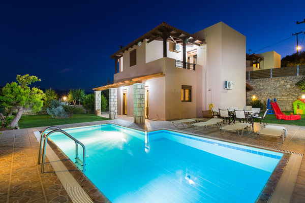 Villa San Antonio is a 100sqm two storey home with 3 bedrooms, which can accommo  Villa San Antonio - Only 3km from beach Entire villa vacation rental 53487413
