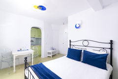 Lower level, 30 square meters, one [1] double bed.<br /><br /><b>The space</b><b Greece Avant Garde | Standard Studio | Garden View[30 m²] Room in boutique hotel vacation rental 27565208