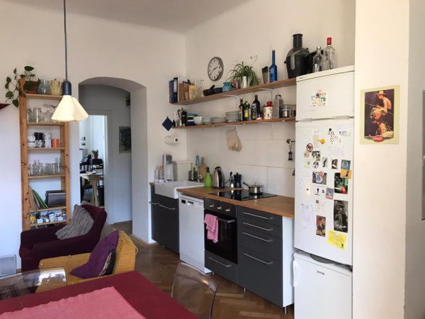 Hello there! :-) <br />Julia (29) and Francesco (25)  students, living in a wond Munich, Germany Big, cozy, sunny and calm room near Westbahnhof Private room in rental unit vacation rental 34958966