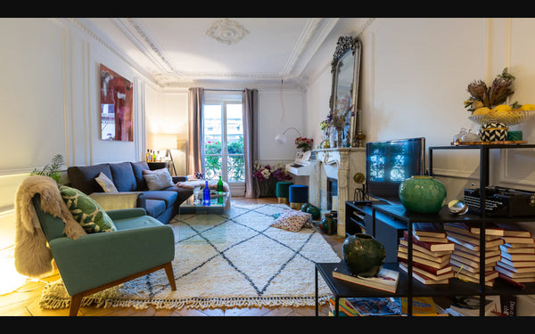 Beautiful, charming and modern apartment in the heart of Paris between Montorgue Paris, France Spacious 2 Rooms apartment at the Heart of Paris Entire rental unit vacation rental 18131990