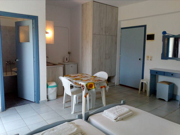 Large, bright studio close to the beach, including a bathroom with bath tub and  Paralia Kourna, Greece Studio close to sandy beach Entire rental unit vacation rental 34138799