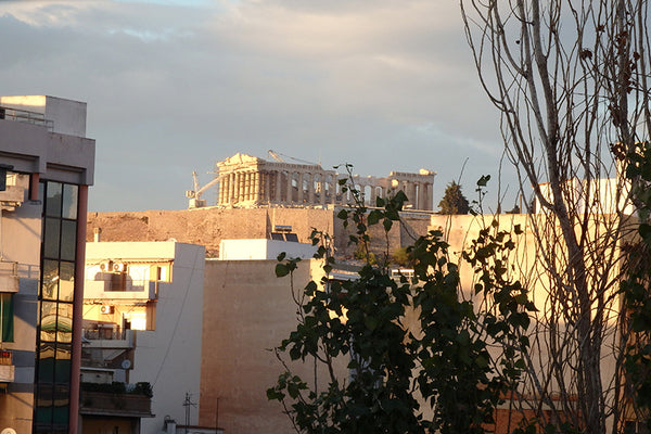 A sunny appartment ,stylish,waliking distance from Akropolis, next to the entran Greece ANNETA'S VIEW Entire rental unit vacation rental 23165194