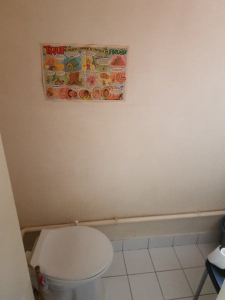 Chambre dans séjour séparé disponible du 19 mai au 10 juin : Recherche 3ème colo Paris, France Chambre dans séjour séparé, appartement équipé Shared room in rental unit vacation rental 18696280