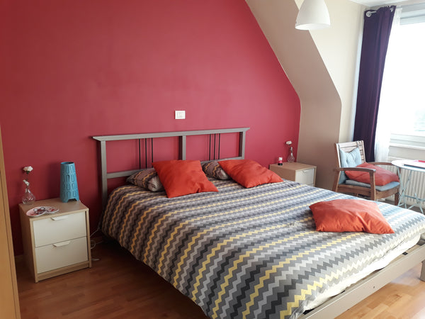 bright room  