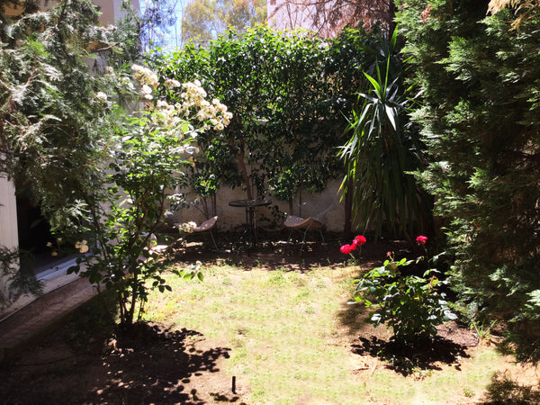 QUIET SAFE AREA. ON THE GROUND FLOOR, 55 M2 ,WITH PRIVATE GARDEN, CLOSE TO METRO  STUDIO , GROUND FLOOR 55 M2 ,GARDEN Entire rental unit vacation rental 11964373
